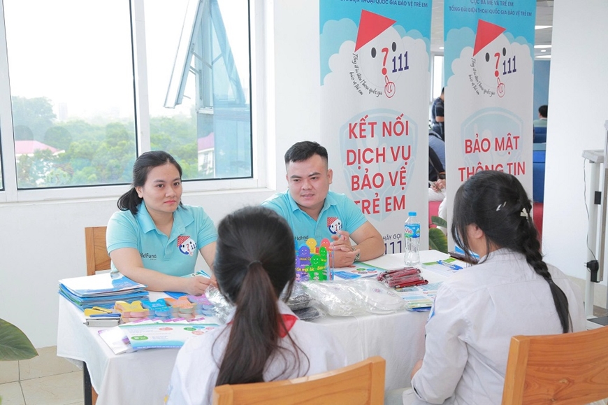 Ưu tiên nguồn lực và huy động toàn xã hội chăm lo, bảo vệ trẻ em