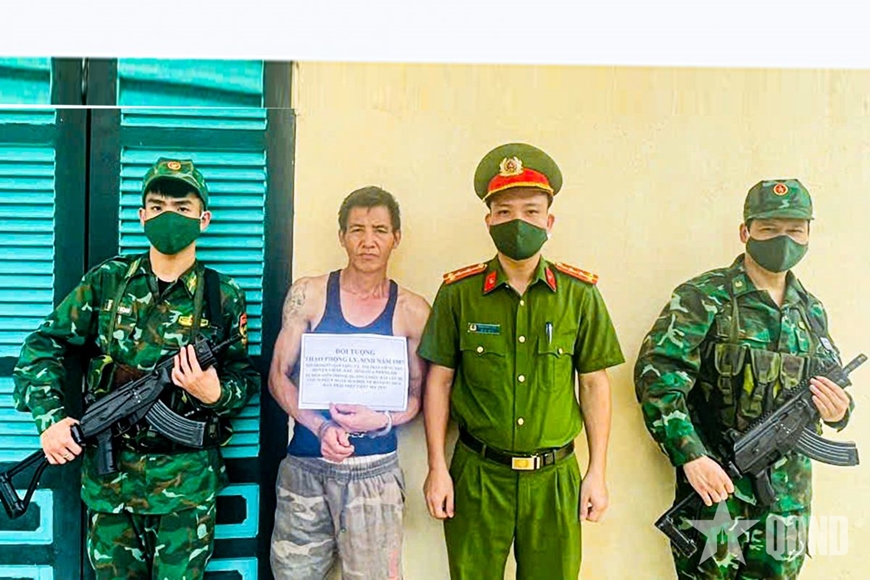 Bắt quả tang đối tượng mua bán trái phép 400 viên ma túy tổng hợp