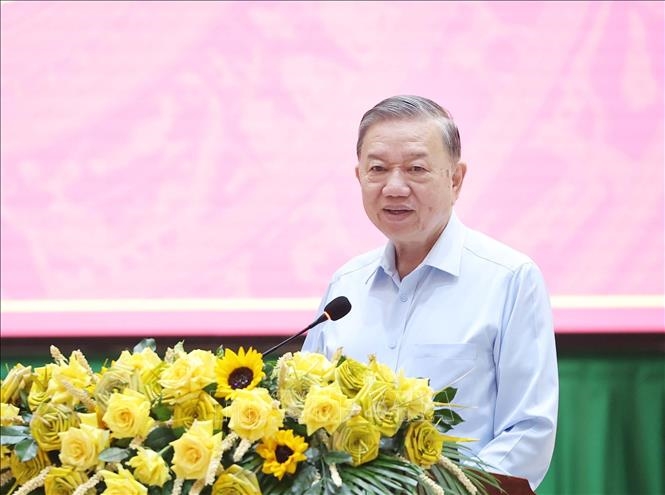 Tổng Bí thư Tô Lâm: Kiến tạo mô hình phát triển mới, chuyển từ tư duy nhiệm kỳ sang tư duy chiến lược dài hạn