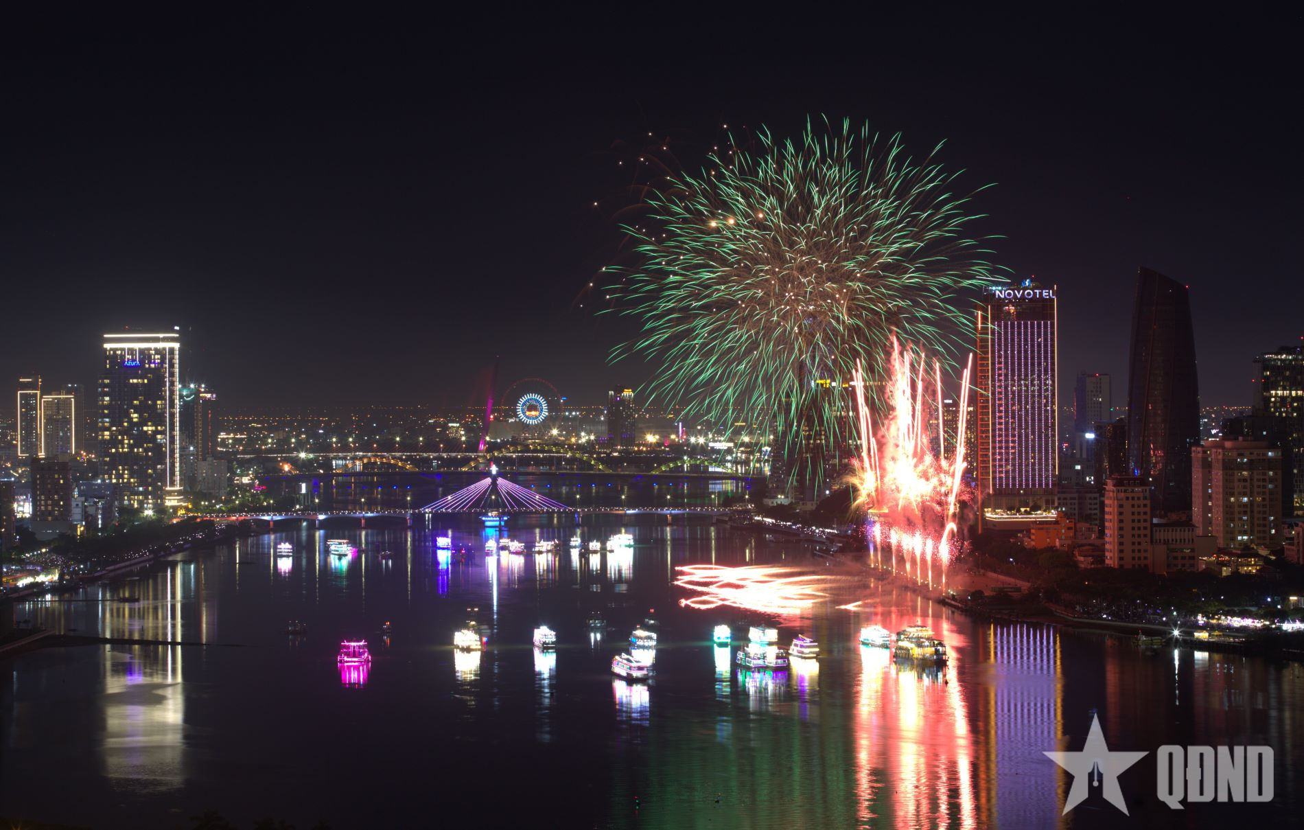 Người dân và du khách Đà Nẵng háo hức chờ đón đêm pháo hoa “Nghệ thuật sáng tạo” 