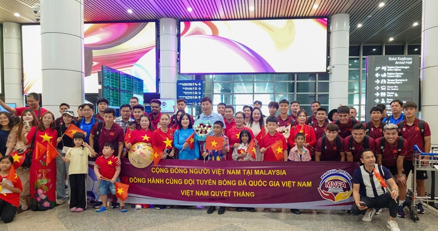 Đội tuyển Việt Nam tới Kuala Lumpur, tự tin thắng tuyển Malaysia