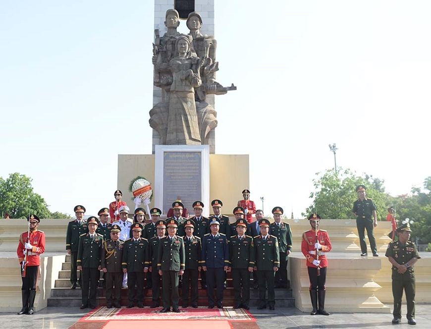 Một số hình ảnh hoạt động của Đại tướng Nguyễn Tân Cương tại Campuchia