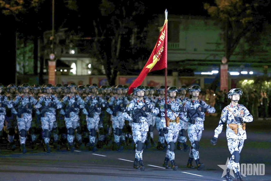 Vì phút giây thiêng liêng trên Quảng trường Ba Đình