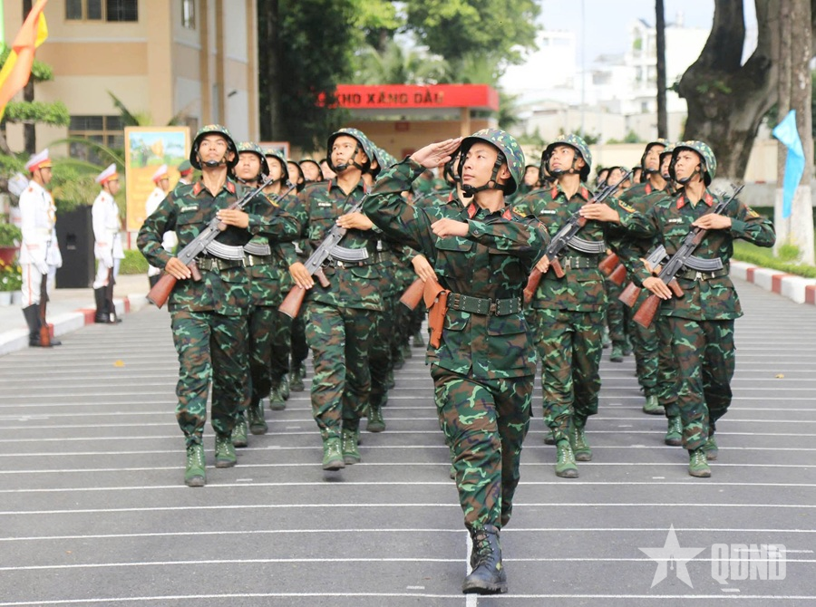 Khổ luyện thành tài...