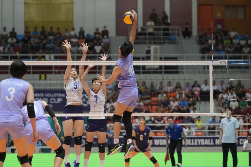 Tuyển bóng chuyền nữ Việt Nam vững ngôi đầu bảng A tại AVC Nations Cup 2025
