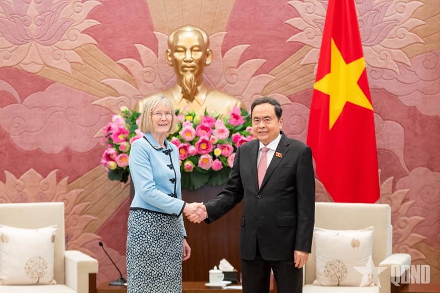 Chủ tịch Quốc hội Trần Thanh Mẫn tiếp Đại sứ Australia