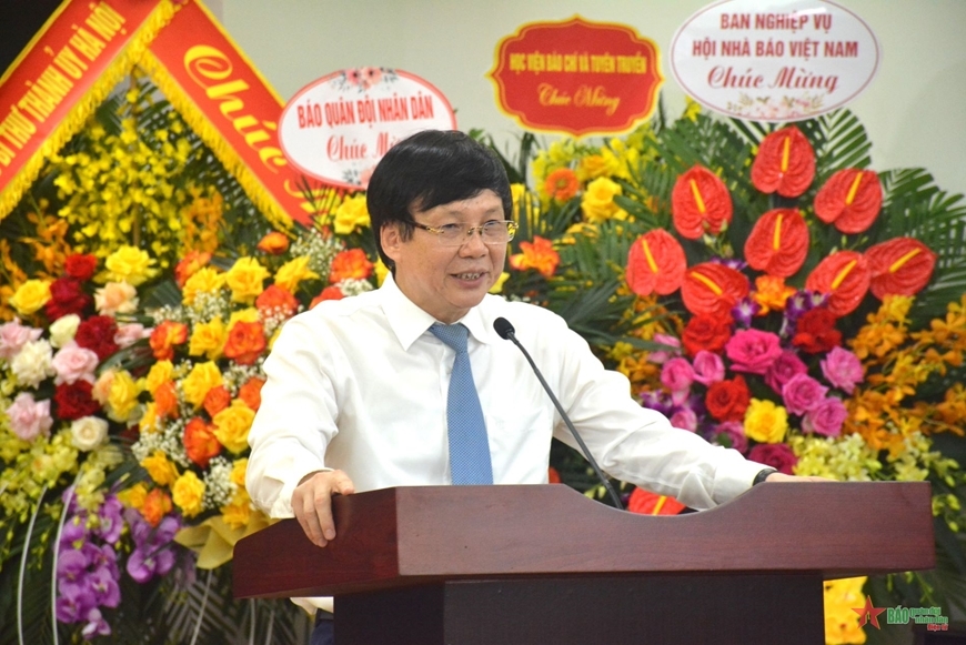 Báo chí nhân văn trên nền tảng đạo đức và pháp luật