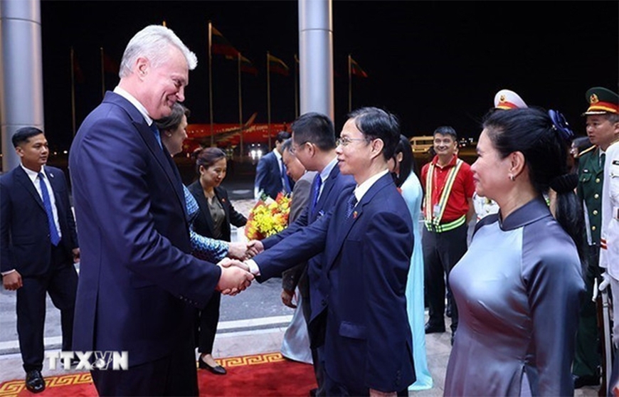 Tổng thống Cộng hòa Litva Gitanas Nauseda và Phu nhân đến Hà Nội, bắt đầu thăm chính thức Việt Nam