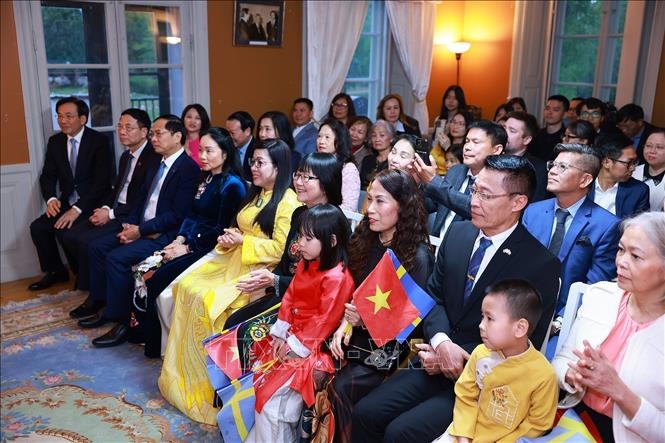 Thủ tướng Phạm Minh Chính: Bà con làm việc, đóng góp tại Thụy Điển cũng như làm việc, đóng góp tại Việt Nam