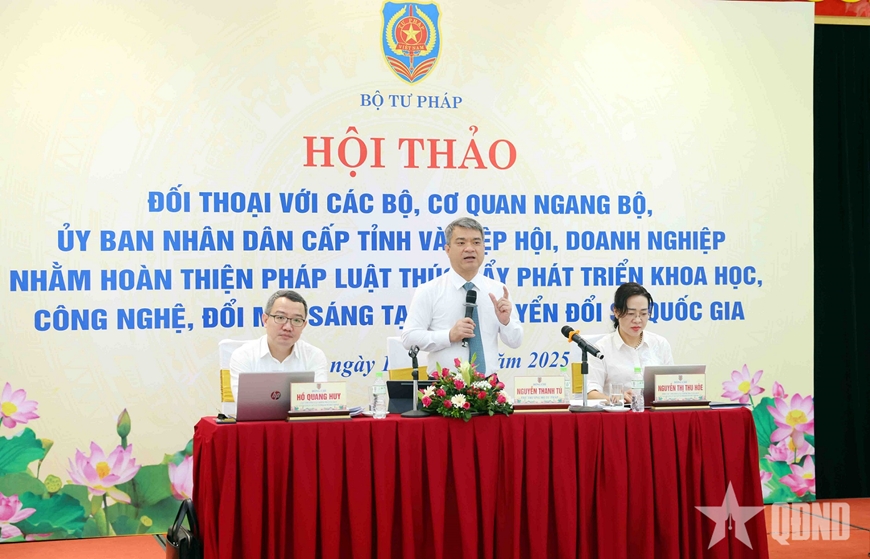 Hoàn thiện pháp luật thúc đẩy phát triển khoa học, công nghệ, đổi mới sáng tạo và chuyển đổi số quốc gia