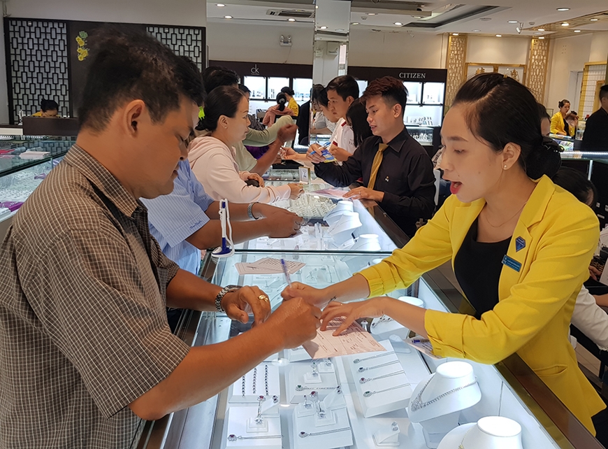 Cần thiết xóa bỏ độc quyền thương hiệu vàng miếng