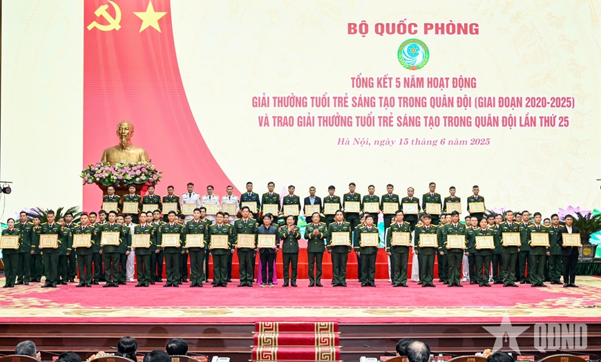 Đại tướng Phan Văn Giang dự, chỉ đạo tổng kết hoạt động Giải thưởng Tuổi trẻ sáng tạo trong Quân đội, giai đoạn 2020-2025