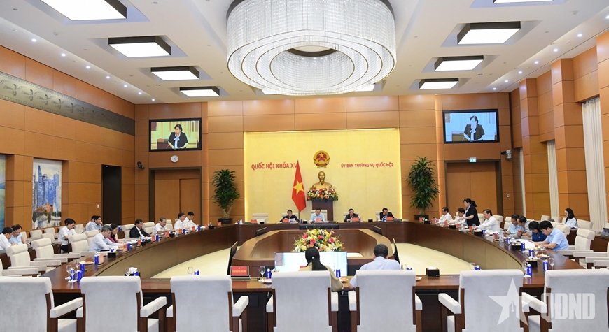 Chủ tịch Quốc hội chủ trì phiên họp của Ban Thường vụ Đảng ủy Quốc hội về công tác nhân sự