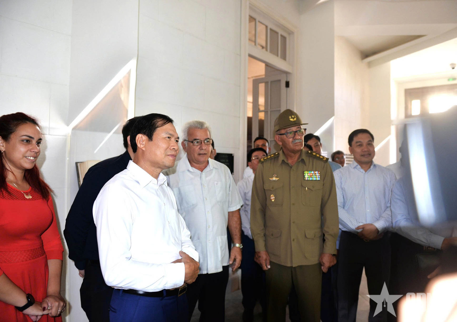 Đại tướng Nguyễn Tân Cương thăm Trung tâm Fidel Castro Ruz tại Cuba