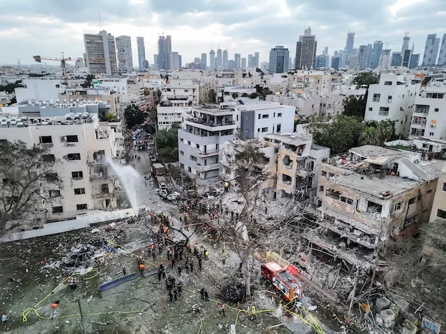 Căng thẳng Israel-Iran: Tiếp diễn diễn các màn “trả đũa” trong bối cảnh đã có đề xuất đàm phán ngừng bắn