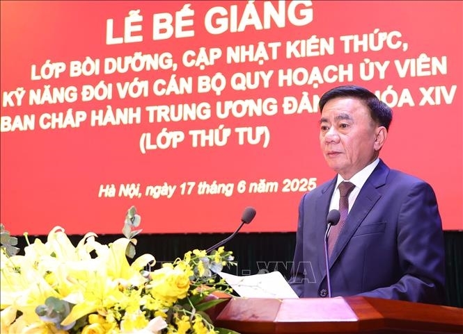 Nâng tầm bản lĩnh và tư duy chiến lược cho cán bộ quy hoạch Ủy viên Ban Chấp hành Trung ương Đảng khóa XIV