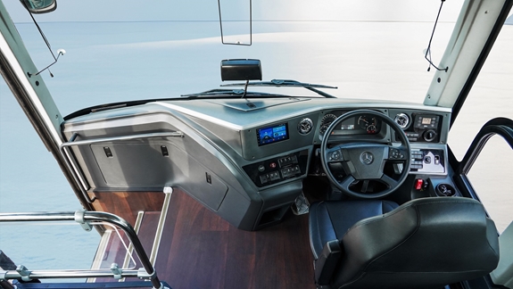 THACO AUTO xuất khẩu xe bus cao cấp MERCEDES-BENZ RS 1936 sang thị trường Thái Lan