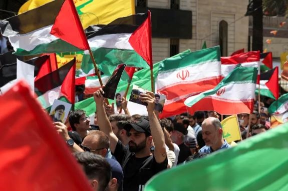 Căng thẳng Israel-Iran: Iran không kích, tiếng nổ vang khắp các thành phố của Israel