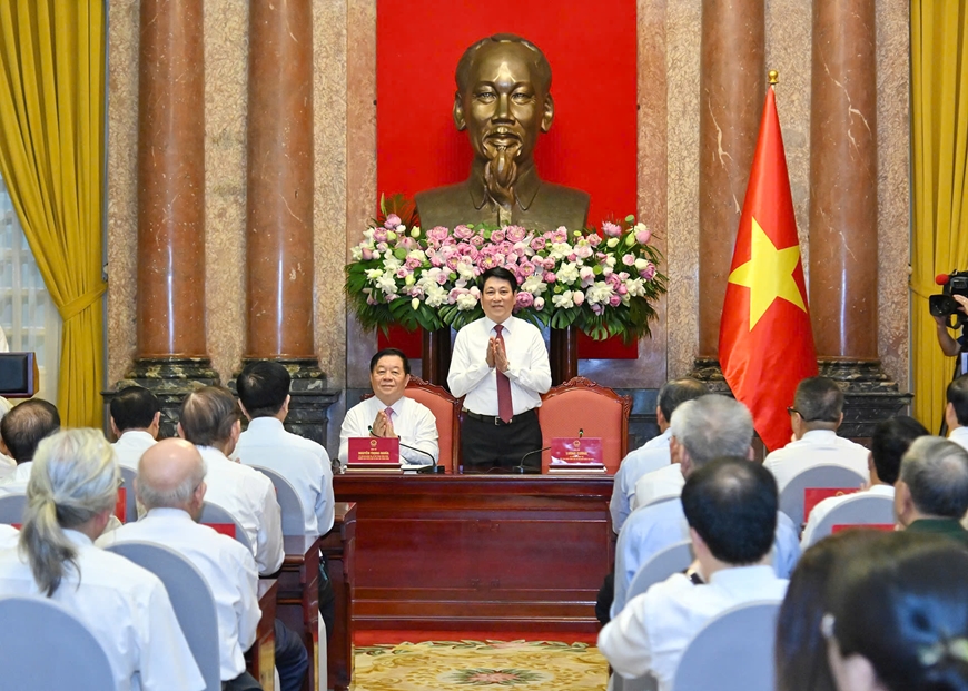 Chủ tịch nước Lương Cường gặp mặt, tuyên dương các nhà báo, người làm báo tiêu biểu