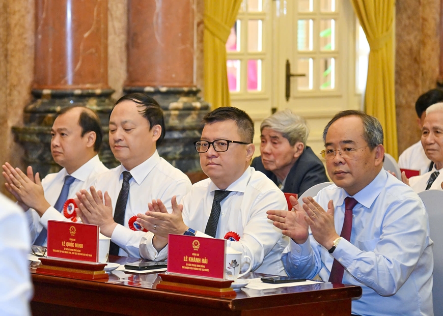 Chủ tịch nước Lương Cường gặp mặt, tuyên dương các nhà báo, người làm báo tiêu biểu