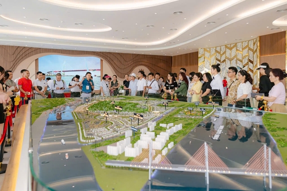 Cầu Hoàng Gia thông xe ngày 15-7: Hạ tầng Vũ Yên bứt phá thu hút nhà đầu tư trong và ngoài nước
