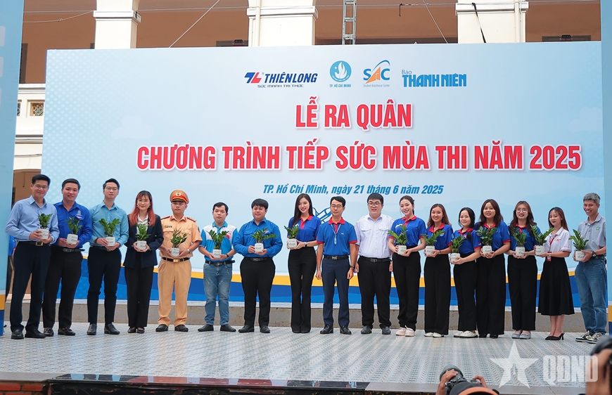 Hơn 23.000 sinh viên tình nguyện tham gia tiếp sức mùa thi