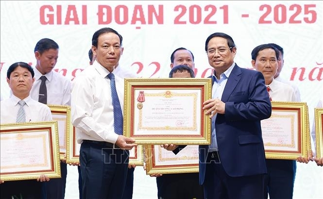 Thủ tướng Phạm Minh Chính chủ trì hội nghị trực tuyến toàn quốc về xây dựng nông thôn mới và giảm nghèo