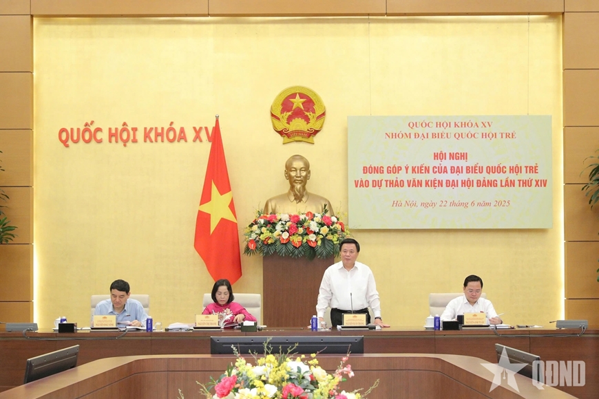 Đại biểu Quốc hội trẻ đóng góp vào dự thảo Văn kiện Đại hội XIV của Đảng