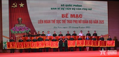 Thượng tướng Lê Huy Vịnh dự bế mạc Liên hoan Thể dục thể thao Phụ nữ Quân đội năm 2025