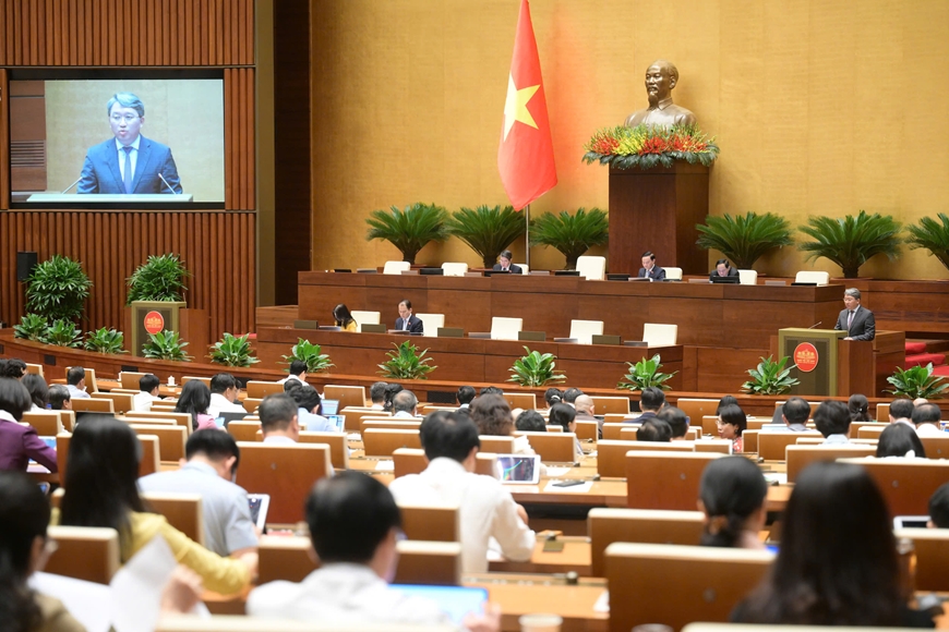 Tạo thuận lợi cho nhà đầu tư, nhà khoa học, chuyên gia được nhập quốc tịch Việt Nam