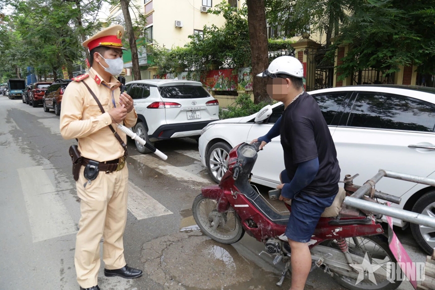Triển khai đồng bộ nhiều biện pháp, bảo đảm trật tự, an toàn giao thông tại Thanh Xuân (Hà Nội)