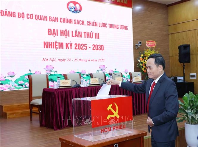 Thường trực Ban Bí thư Trần Cẩm Tú: Nâng tầm tham mưu hoạch định chính sách về kinh tế - xã hội