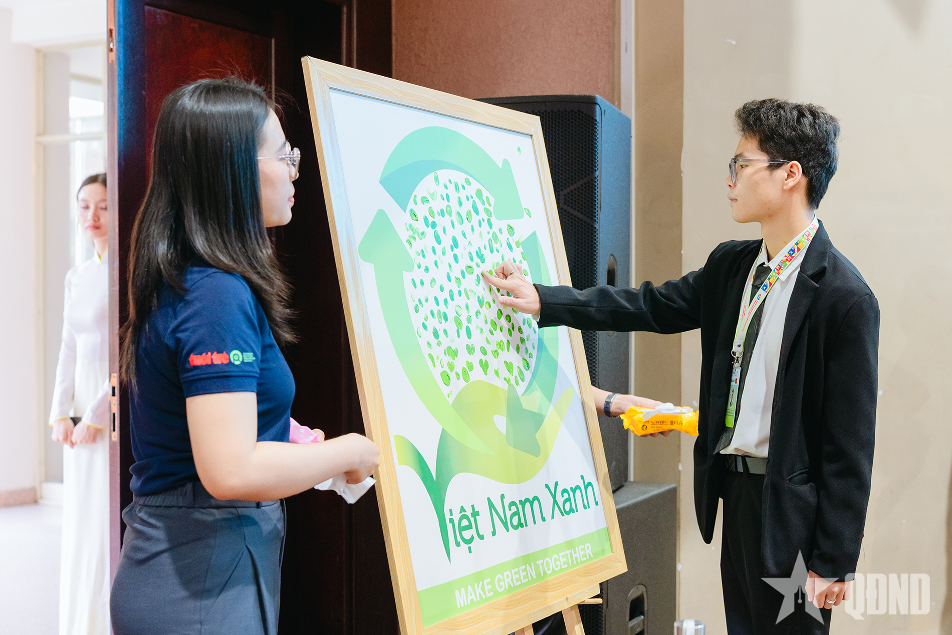 Sinh viên, nhà khoa học trẻ bàn giải pháp ứng phó biến đổi khí hậu