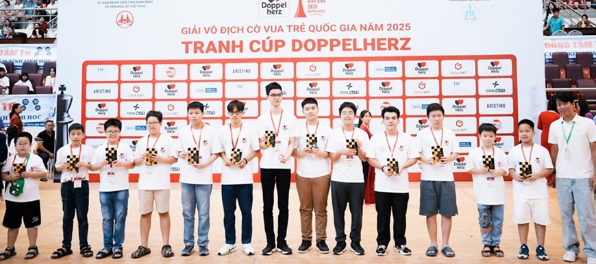 Chắp cánh cho tài năng trẻ cờ vua Việt Nam