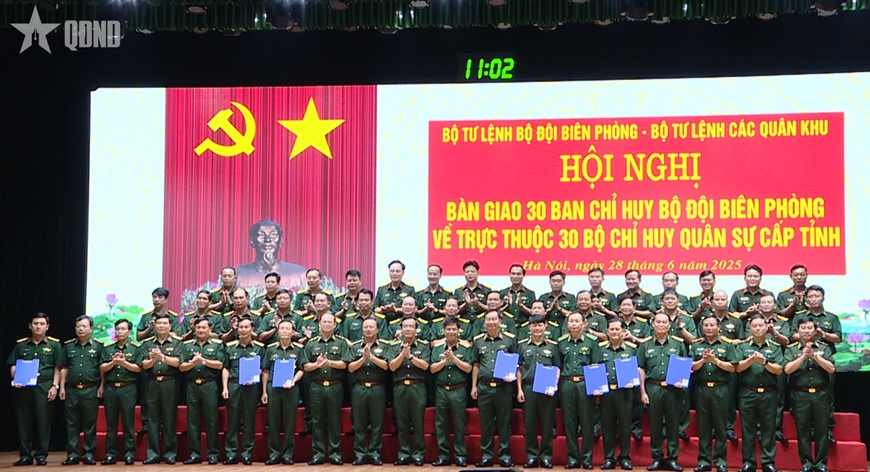 Bàn giao Ban chỉ huy Bộ đội Biên phòng về trực thuộc Bộ CHQS tỉnh