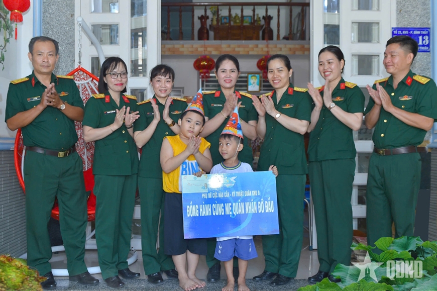 Trái tim... mẹ Phương