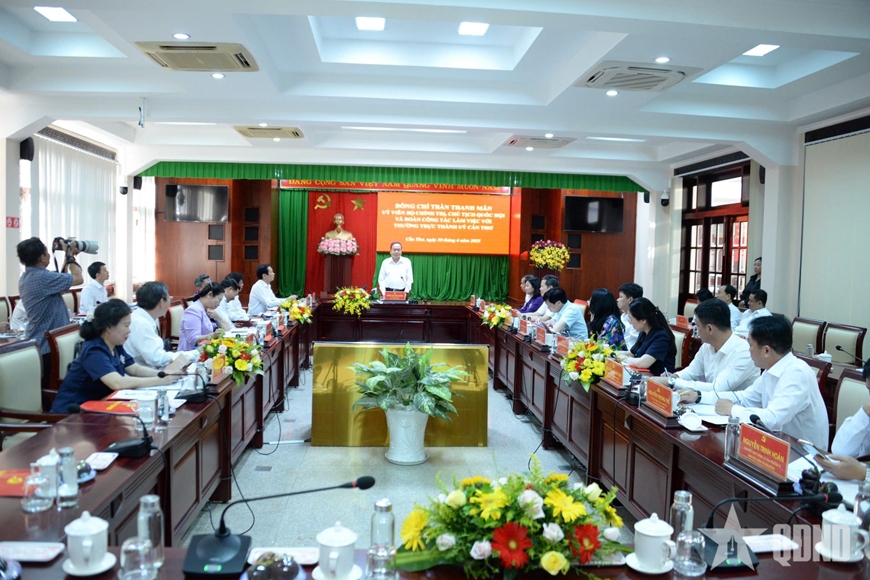 Chủ tịch Quốc hội Trần Thanh Mẫn: Xây dựng bộ máy chính quyền gần dân, sát dân, vì dân phục vụ