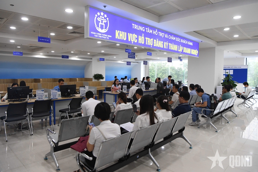 Ngày đầu vận hành chính quyền địa phương hai cấp ở Hà Nội: Bảo đảm thuận tiện cho người dân, doanh nghiệp