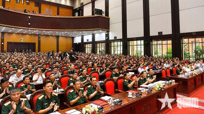 Thủ tướng Phạm Minh Chính dự Hội nghị Quân chính toàn quân 6 tháng đầu năm 2025