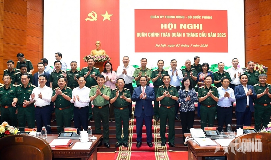 Thủ tướng Phạm Minh Chính dự Hội nghị Quân chính toàn quân 6 tháng đầu năm 2025