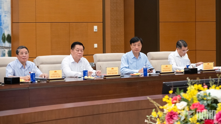 Chủ tịch Quốc hội Trần Thanh Mẫn chủ trì Phiên họp thứ nhất Hội đồng Bầu cử quốc gia