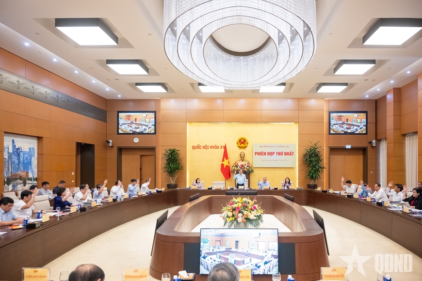 Chủ tịch Quốc hội Trần Thanh Mẫn chủ trì Phiên họp thứ nhất Hội đồng Bầu cử quốc gia
