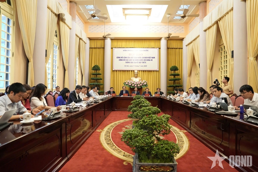 Lương của nhà giáo được xếp cao nhất trong hệ thống thang bậc lương hành chính sự nghiệp