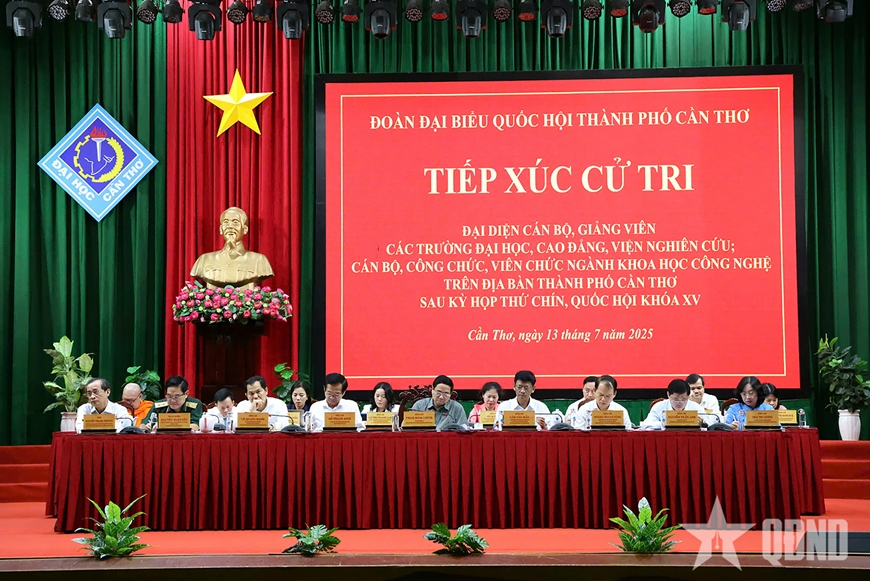 Thủ tướng Phạm Minh Chính: Mô hình chính quyền địa phương 2 cấp là chuyển trạng thái từ thụ động sang chủ động, tích cực phục vụ người dân và doanh nghiệp