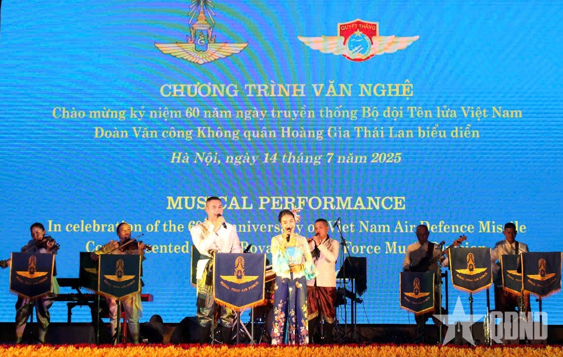 Đoàn văn công Không quân Thái Lan giao lưu, biểu diễn tại Việt Nam