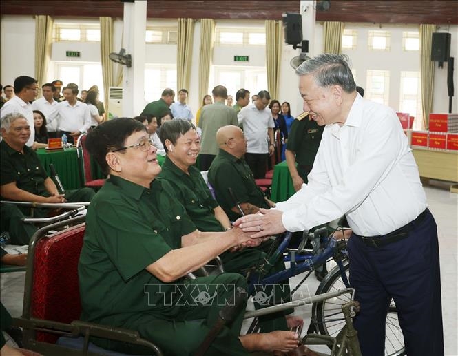 Tổng Bí thư Tô Lâm: Người có công là tài sản quý, là biểu tượng của ý chí, nghị lực Việt Nam