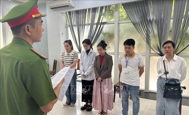 Đà Nẵng: Khởi tố 7 bị can ở phòng khám sử dụng bác sĩ “giả”
