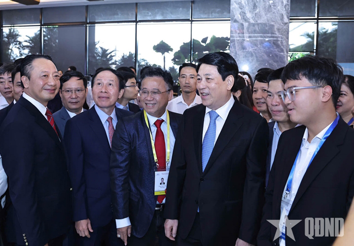 Chủ tịch nước Lương Cường dự và phát biểu tại Kỳ họp Hội đồng Tư vấn Kinh doanh APEC 2025 