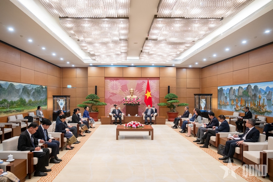 Chủ tịch Quốc hội Trần Thanh Mẫn tiếp Chủ tịch Kiểm toán Nhà nước Lào