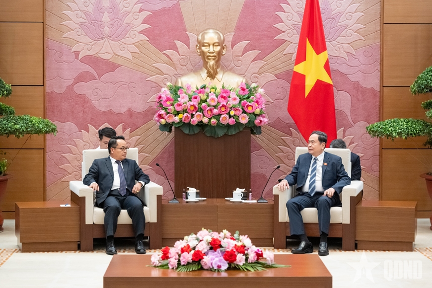 Chủ tịch Quốc hội Trần Thanh Mẫn tiếp Chủ tịch Kiểm toán Nhà nước Lào
